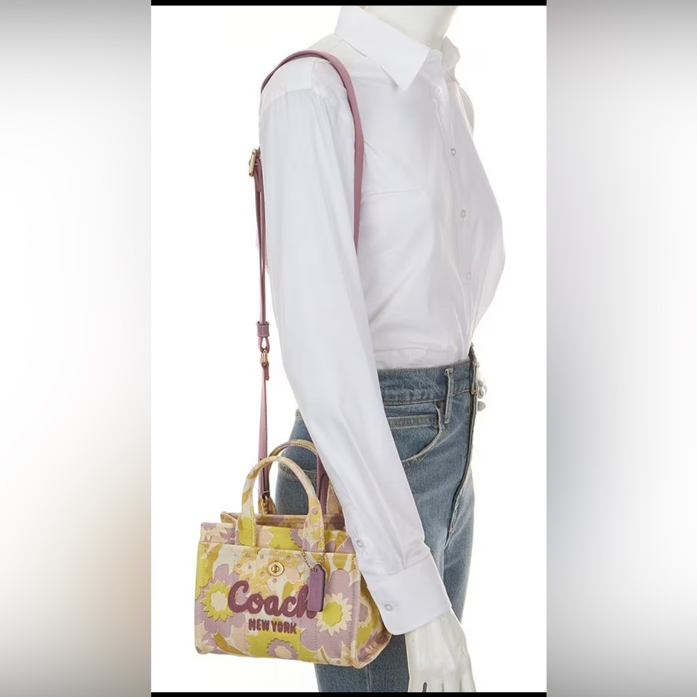 Coach Cargo Tote Bag 20 With Floral Print NWT sold out!!!!! - Picture 11 of 12
